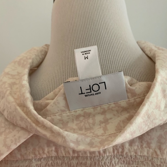 LOFT floral button down medium - Picture 6 of 7